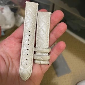 Michele watch strap alligator pearl white